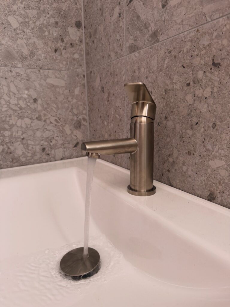 DBAA9A95 E461 424C B950 ABE1F6EFF90C 2